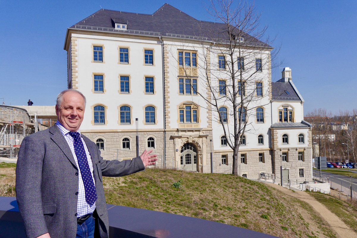 Prof. Dr. Lutz Neumann as Direktor of the Berufsakademie Plauen